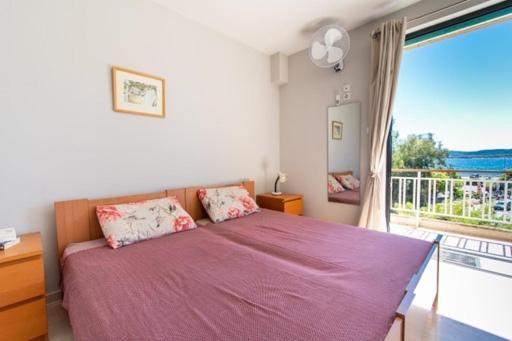 Lavish & Spacious Apt With Stunning Seaview, 10 Min Ath Airport Ártemida Kültér fotó